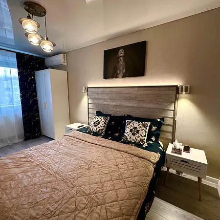 Gold - Tomis Nord アパート